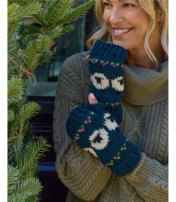Womens Knitted Sheep Wristwarmer