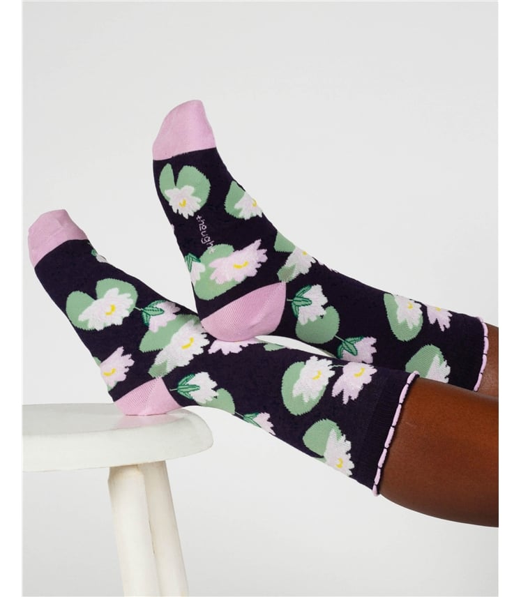 Womens Water Lily Bamboo Sock