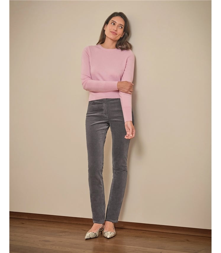 Röhrenjeans aus Samt