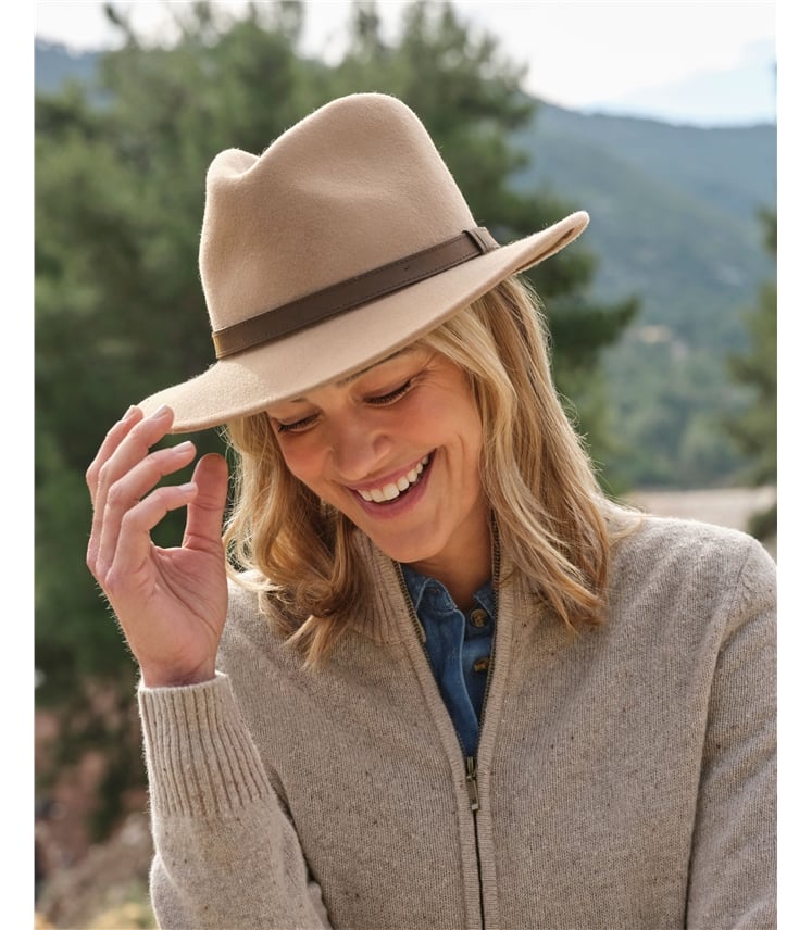 Plain Fedora