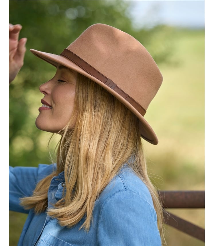 Plain Fedora