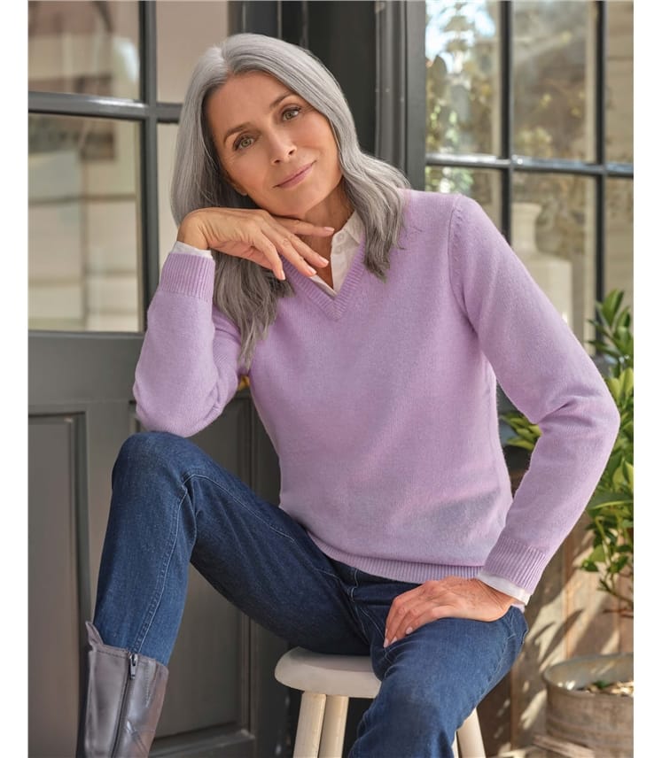 Womens Lambswool V Neck Jumper