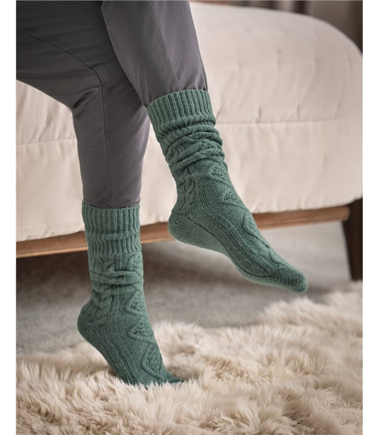 Womens Lambswool Cable Sock