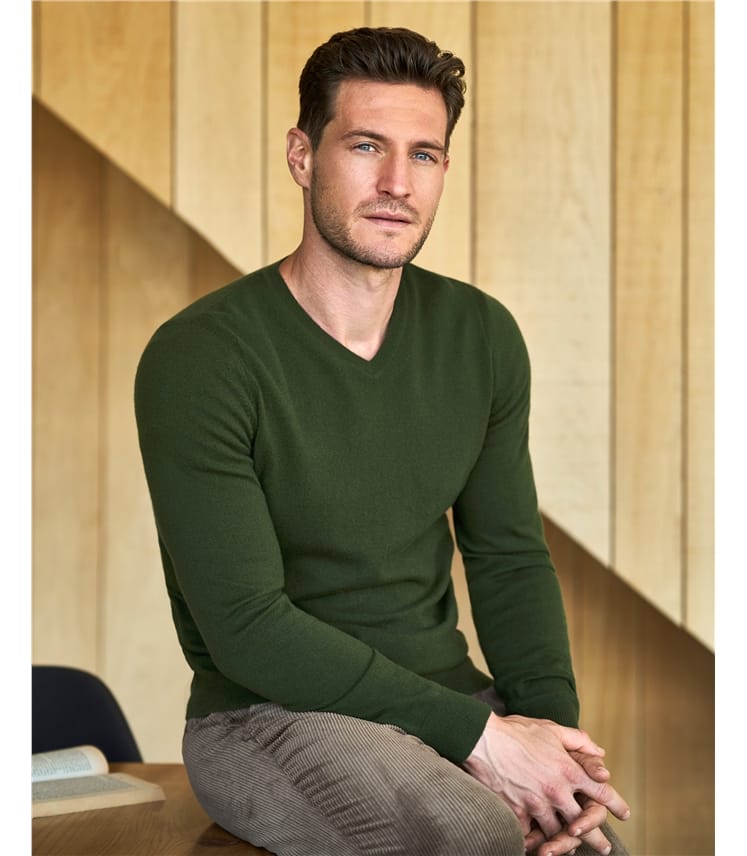 Khaki | Mens Cashmere V Sweater | WoolOvers US