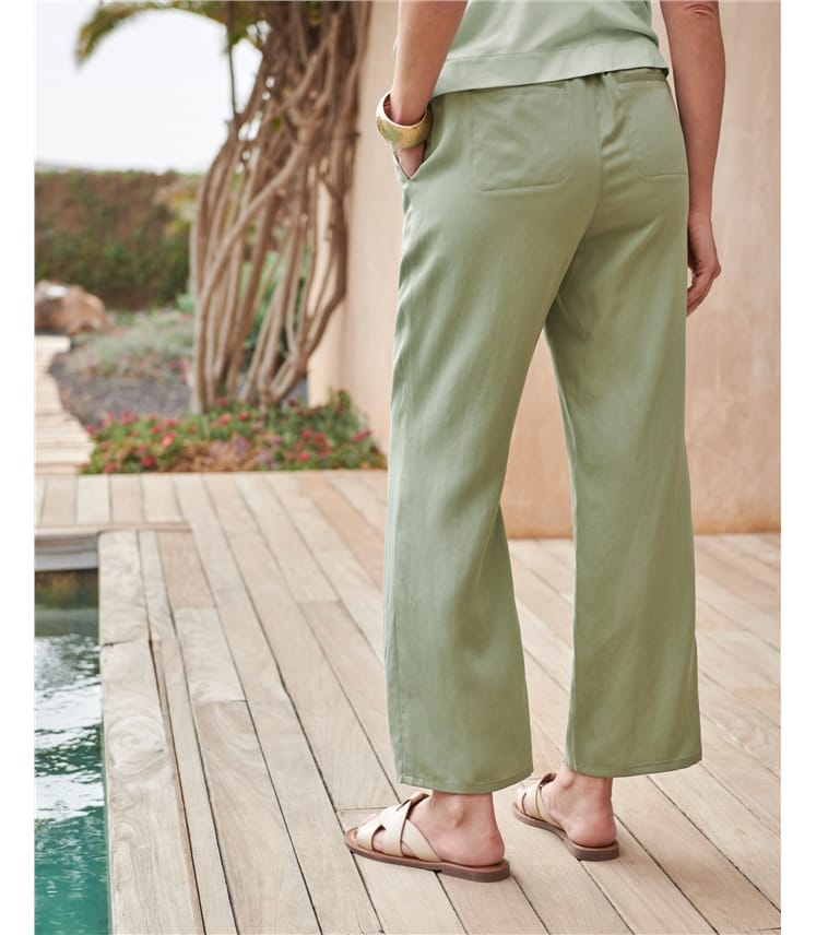 Soft Khaki | 7/8 Elastic Waist Trouser | WoolOvers UK