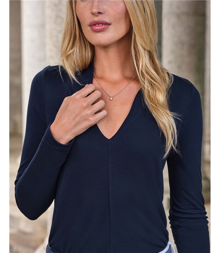 Double Fronted Soft V Top