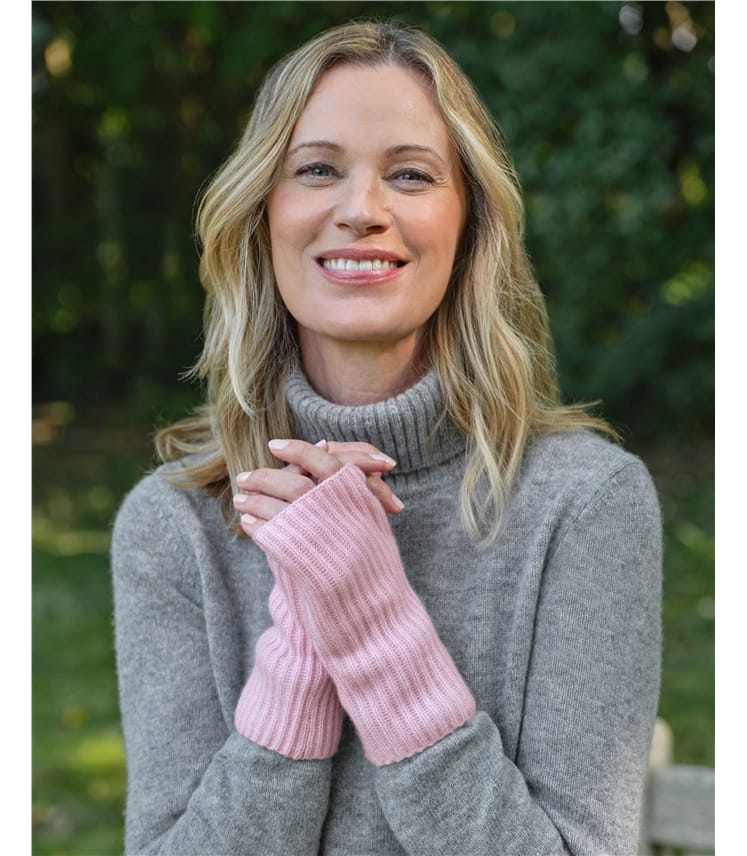 Ribbed Cashmere Wrist Warmers