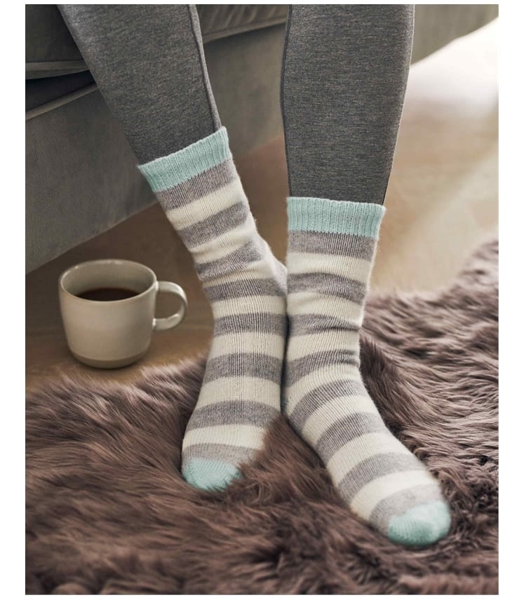 Pure cashmere clearance socks