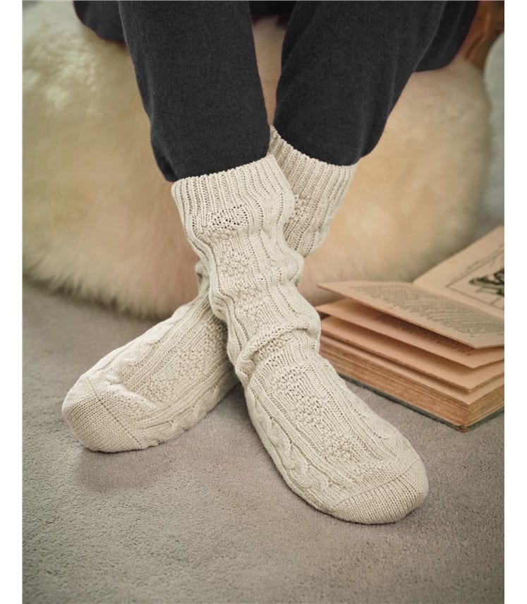 Womens Lambswool Cable Socks