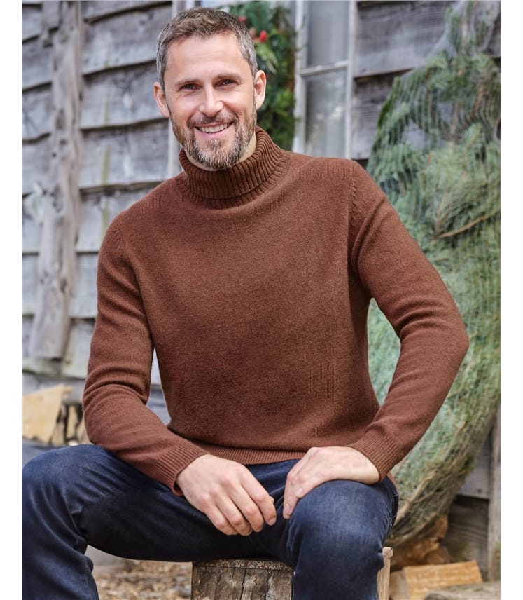 WoolOvers Men's V Neck Lambswool Sweater