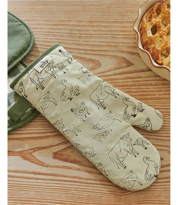 Woodbury Lane Oven Mitt