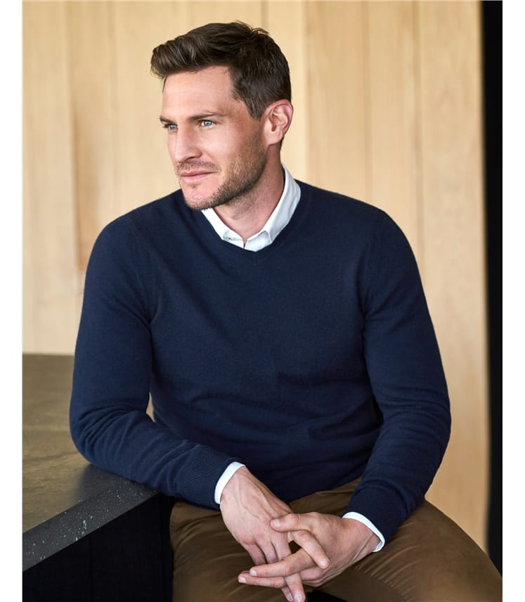 Navy | Mens Cashmere V Sweater | WoolOvers US