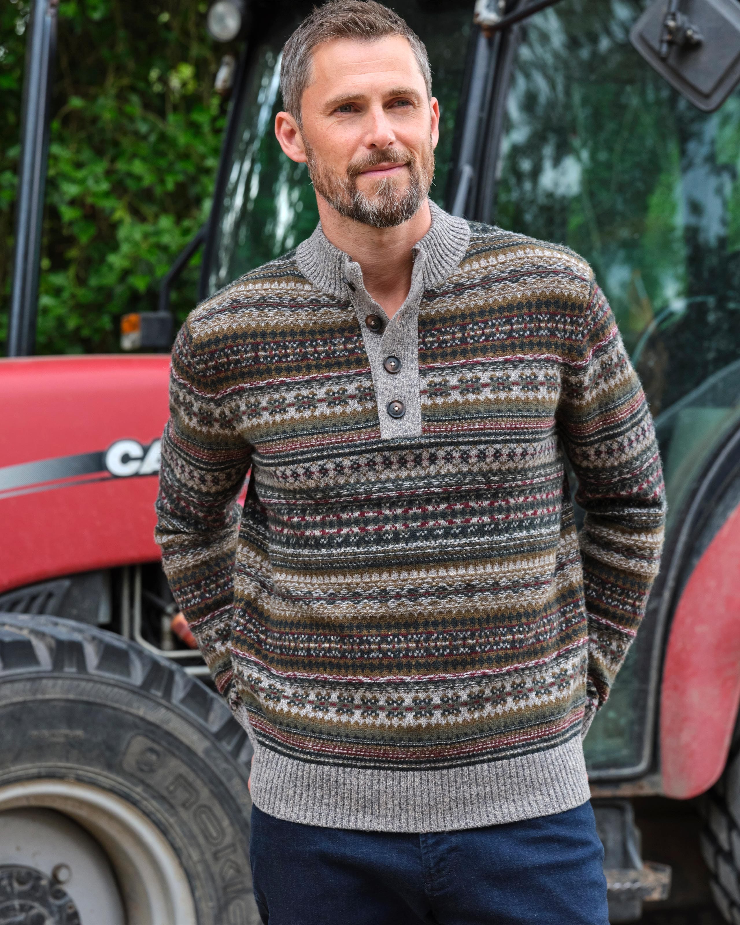 Winter Fair Isle Crew Neck Christmas Motif Pullover Sweater