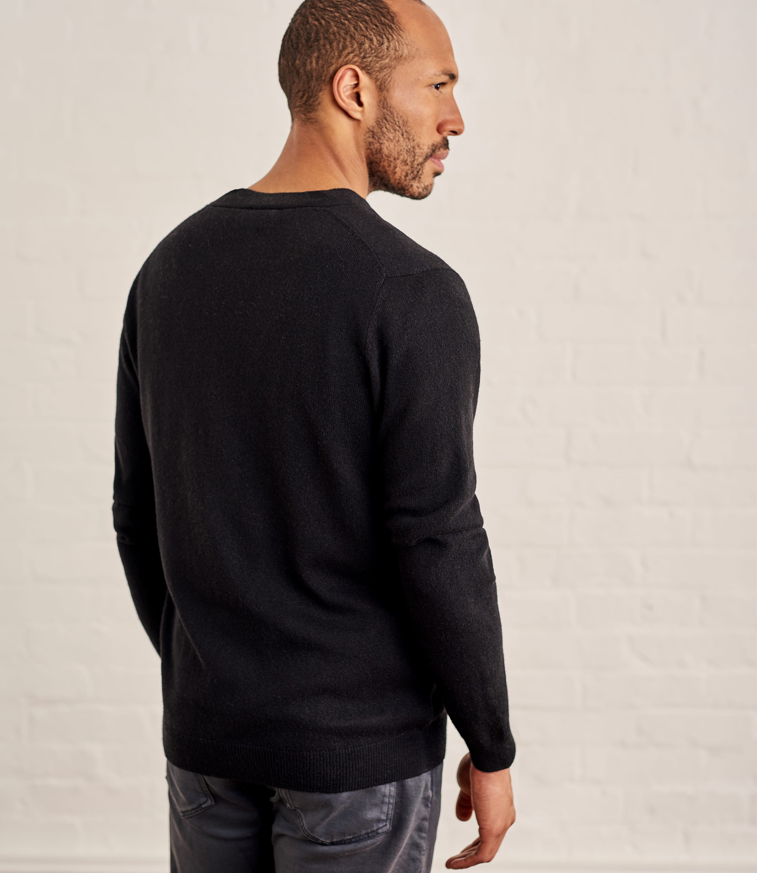 Black | Cashmere & Merino V Neck Cardigan | WoolOvers AU