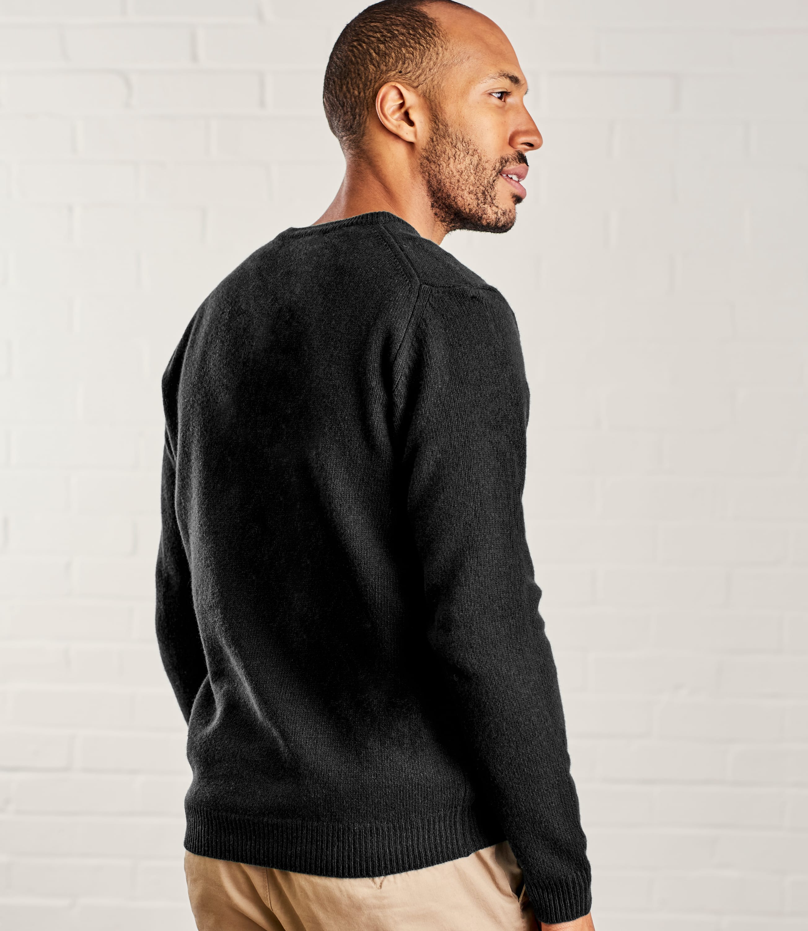 Black | Lambswool V Neck Knitted Sweater | WoolOvers US