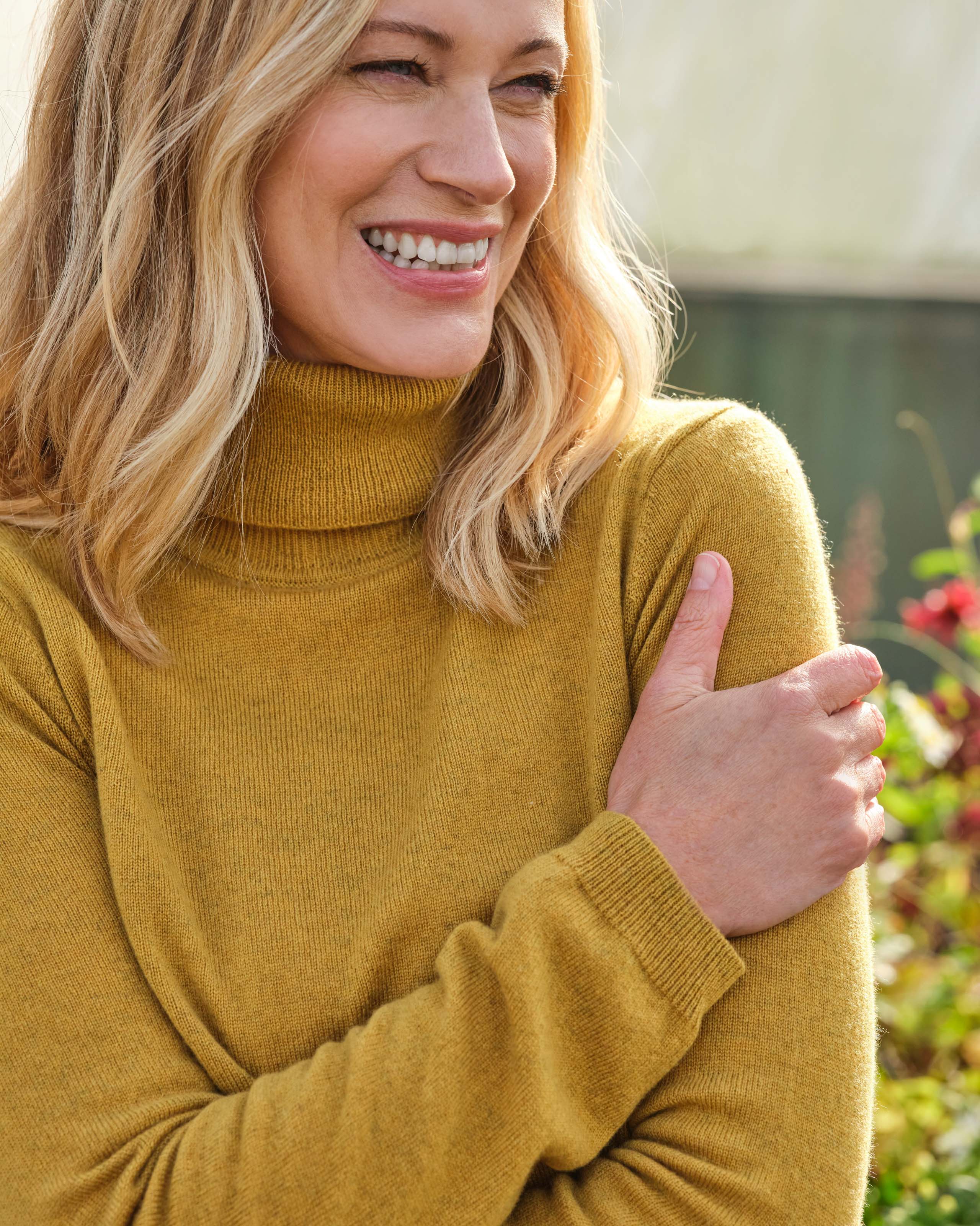 Hochwertiger Kaschmir-Rollkragenpullover von Stella