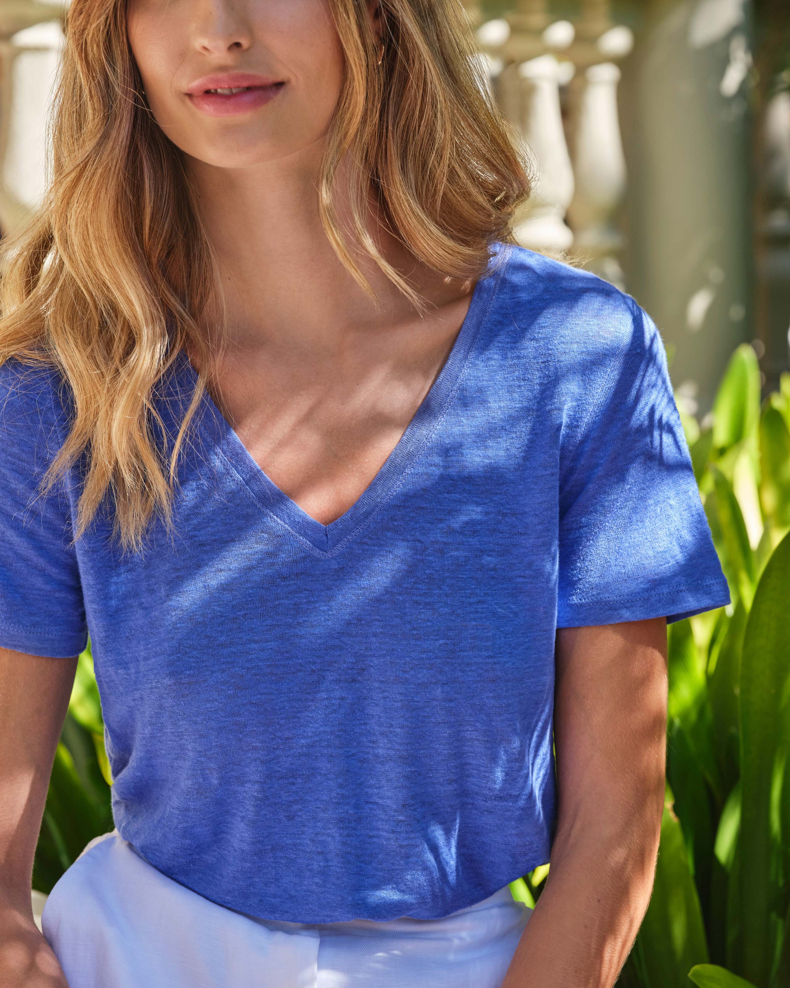 Linen Blend V Neck T Shirt Niagara Blue