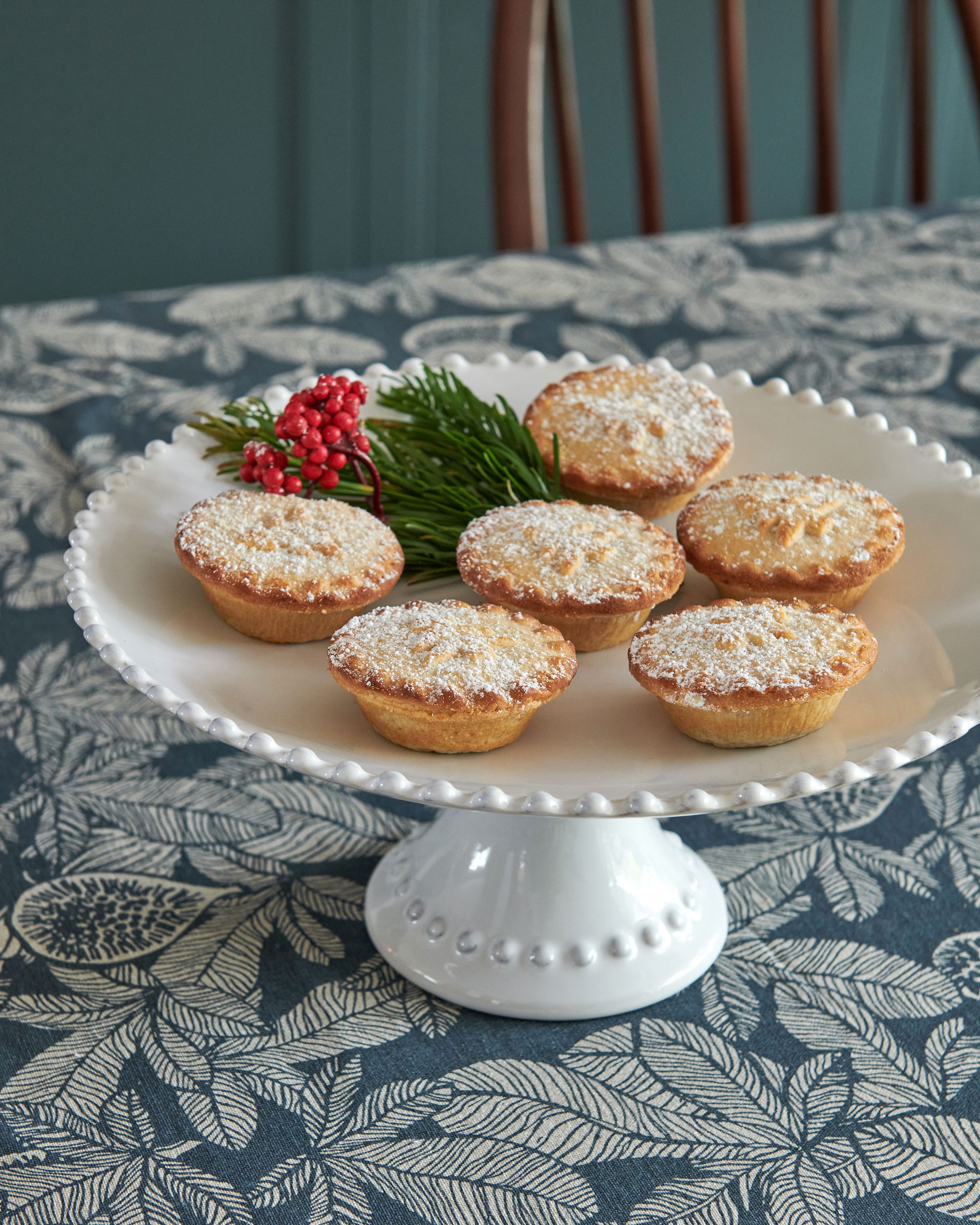 White Pearl Cake Stand WoolOvers UK