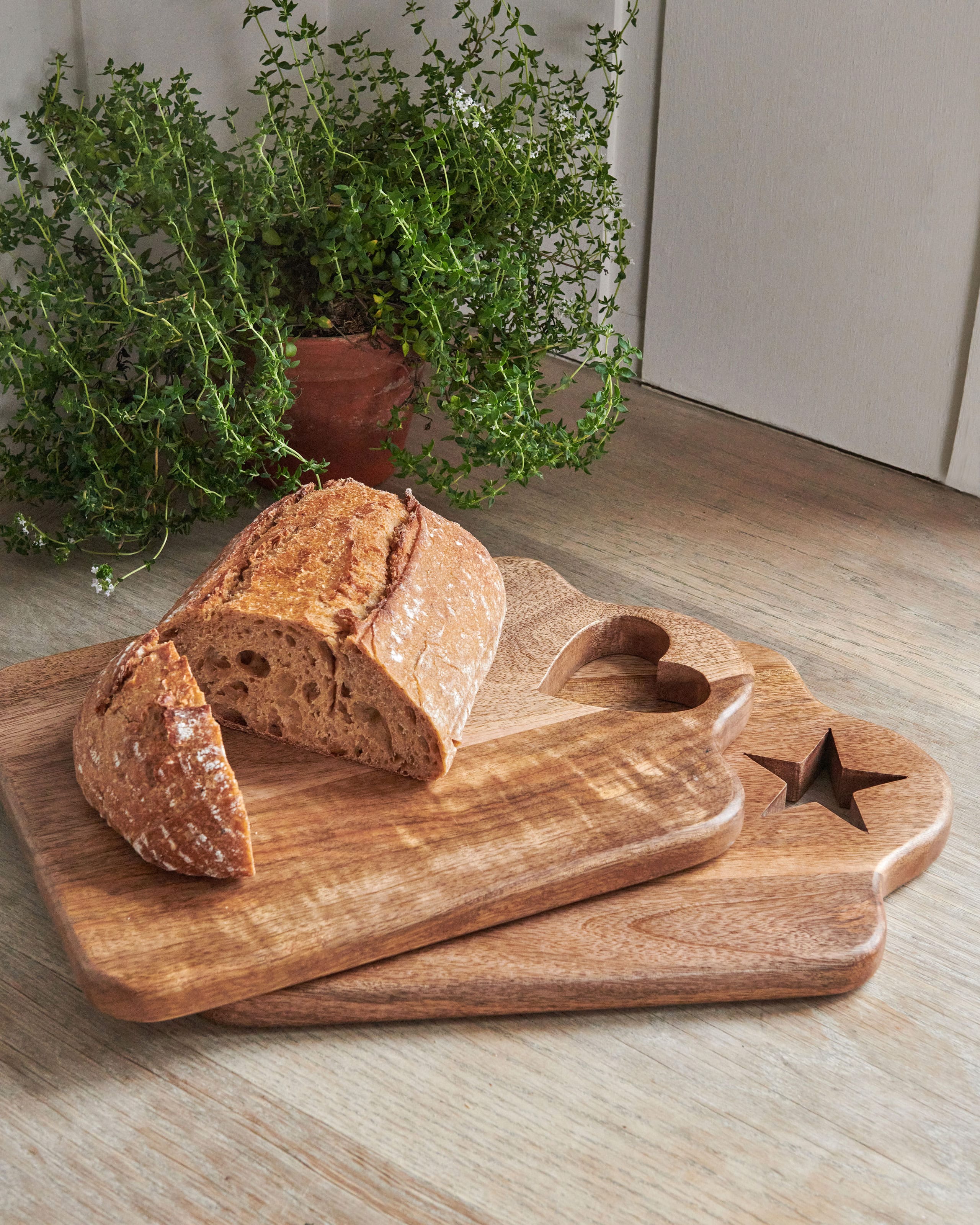 Star Wooden Star Chopping Board WoolOvers UK