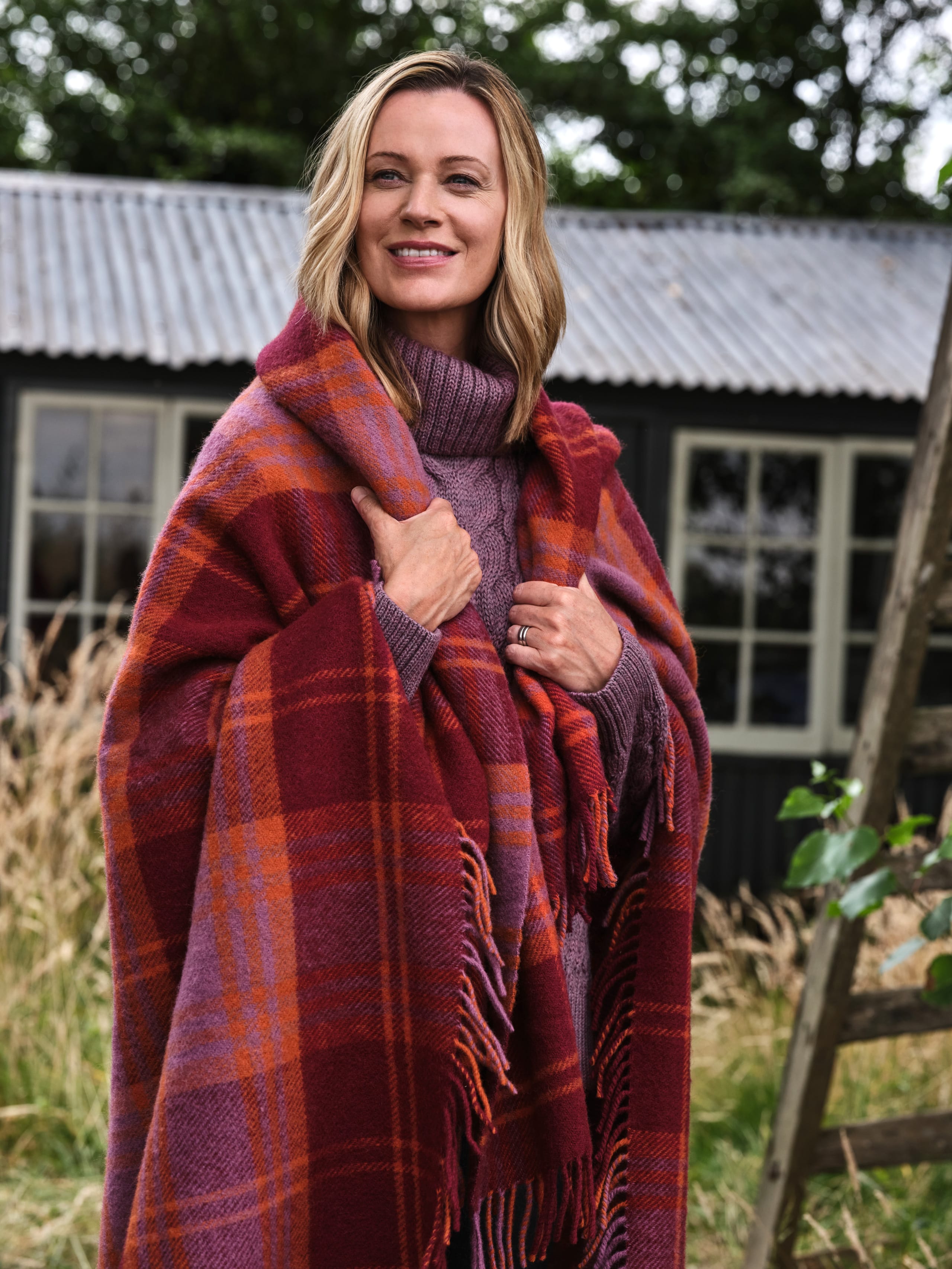 Pumpkin Wine | Traditional Pure Wool Throw | WoolOvers US