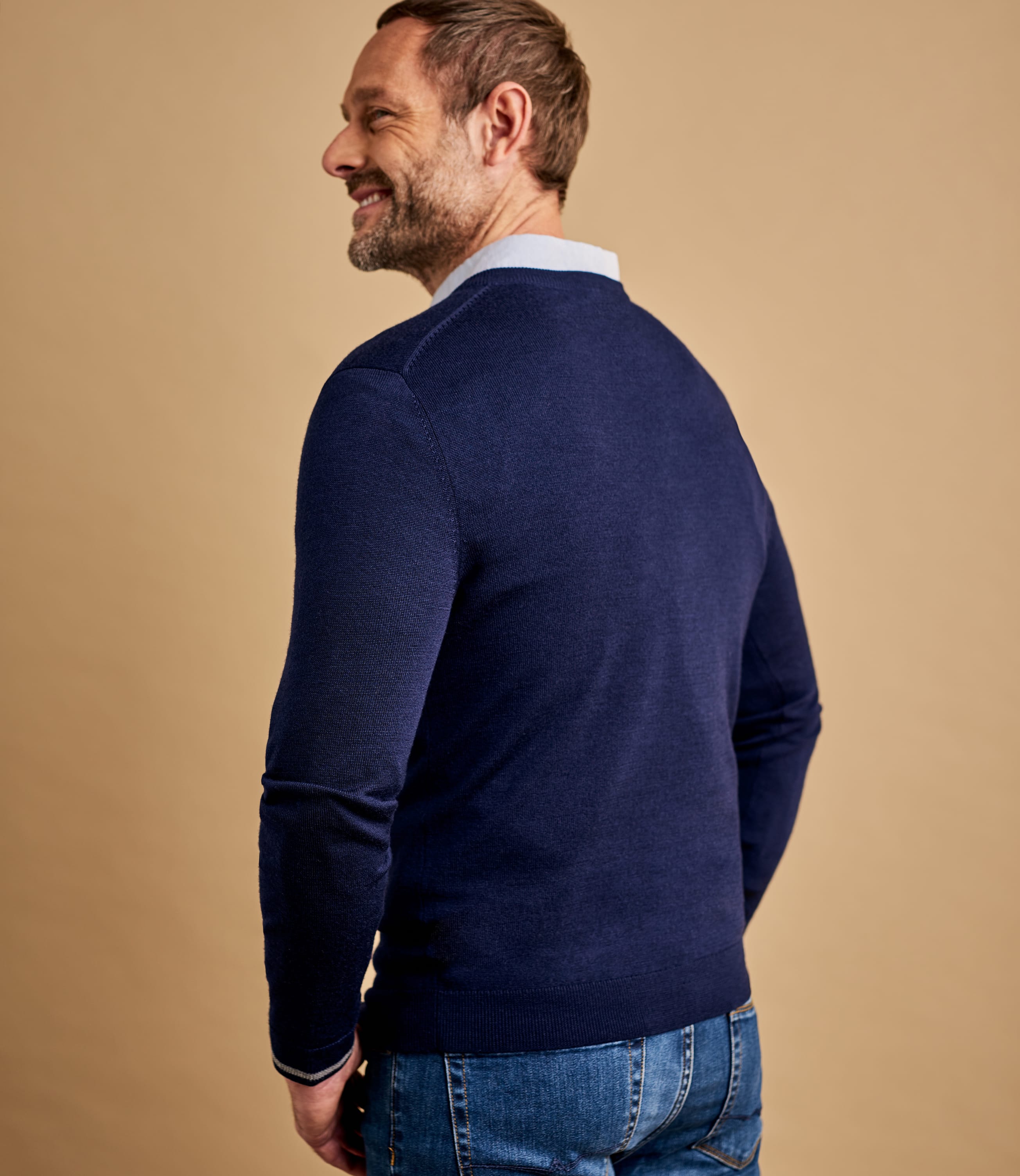 Navy/Grey | Mens 100% Merino Tipped V Neck Sweater | WoolOvers US