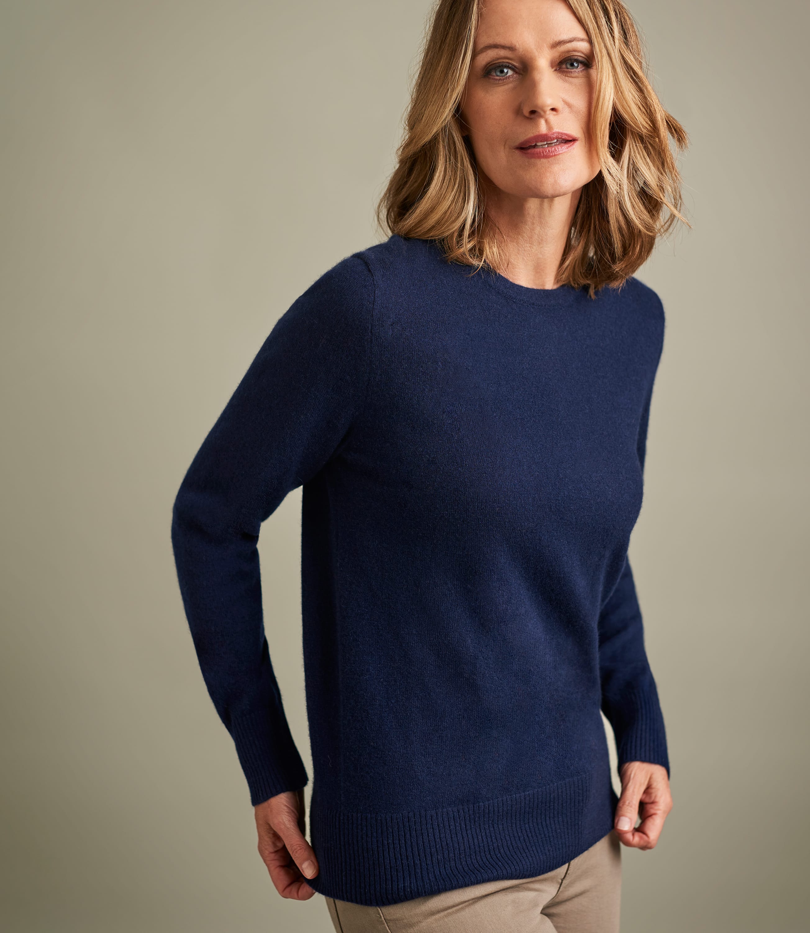 Navy | Womens Luxurious Pure Cashmere Crew Neck Jumper | WoolOvers AU