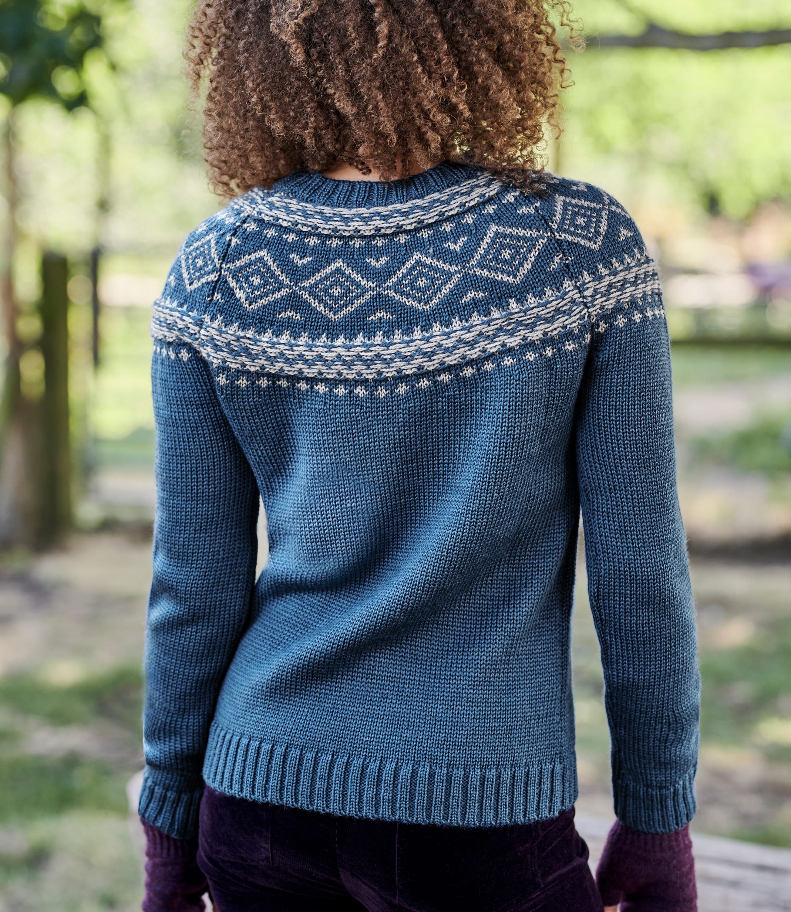 Peacock Navy/Oatmeal | Womens Chunky Fairisle Jumper | WoolOvers UK