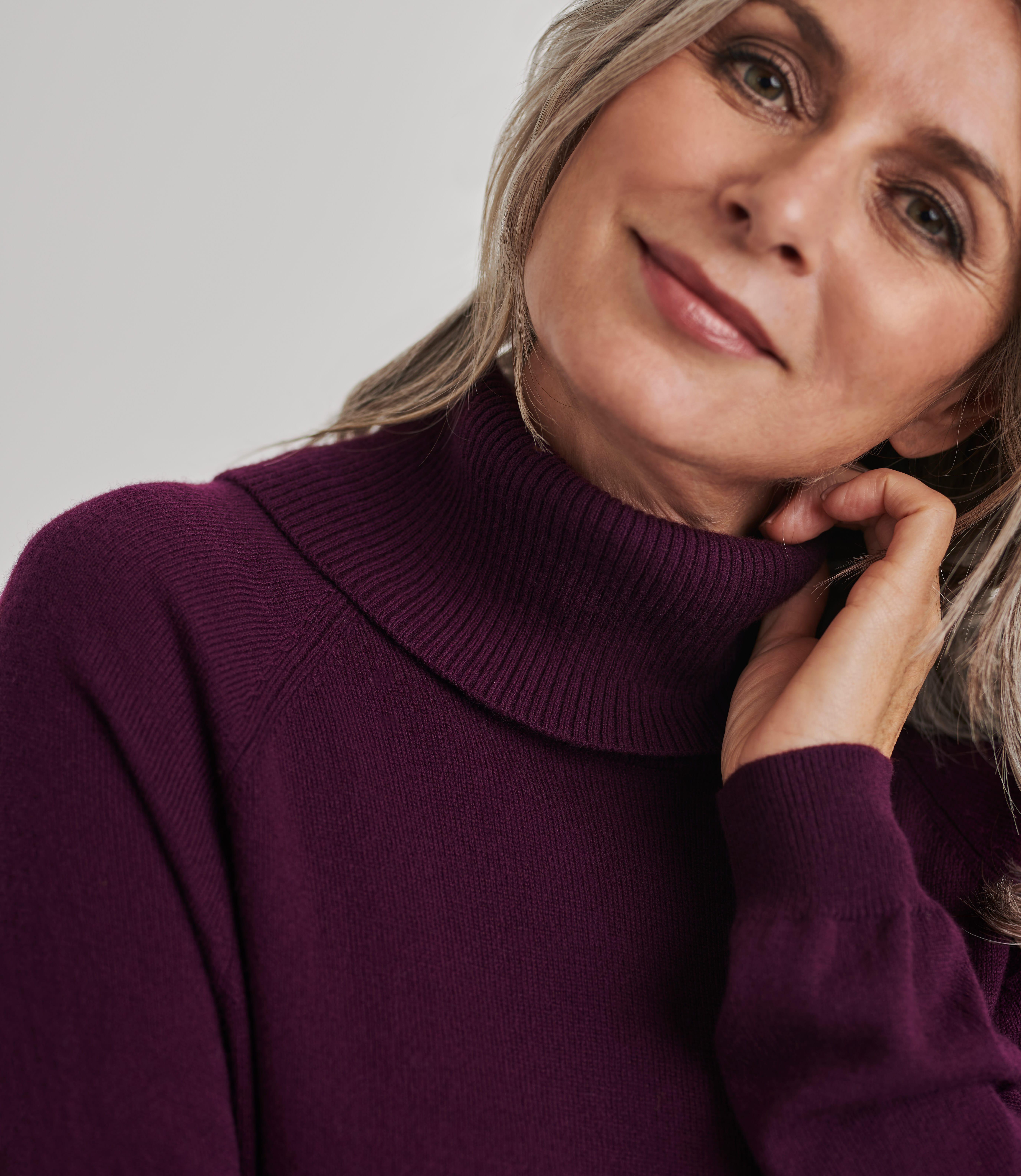 WoolOvers Womens Merino Roll Neck 