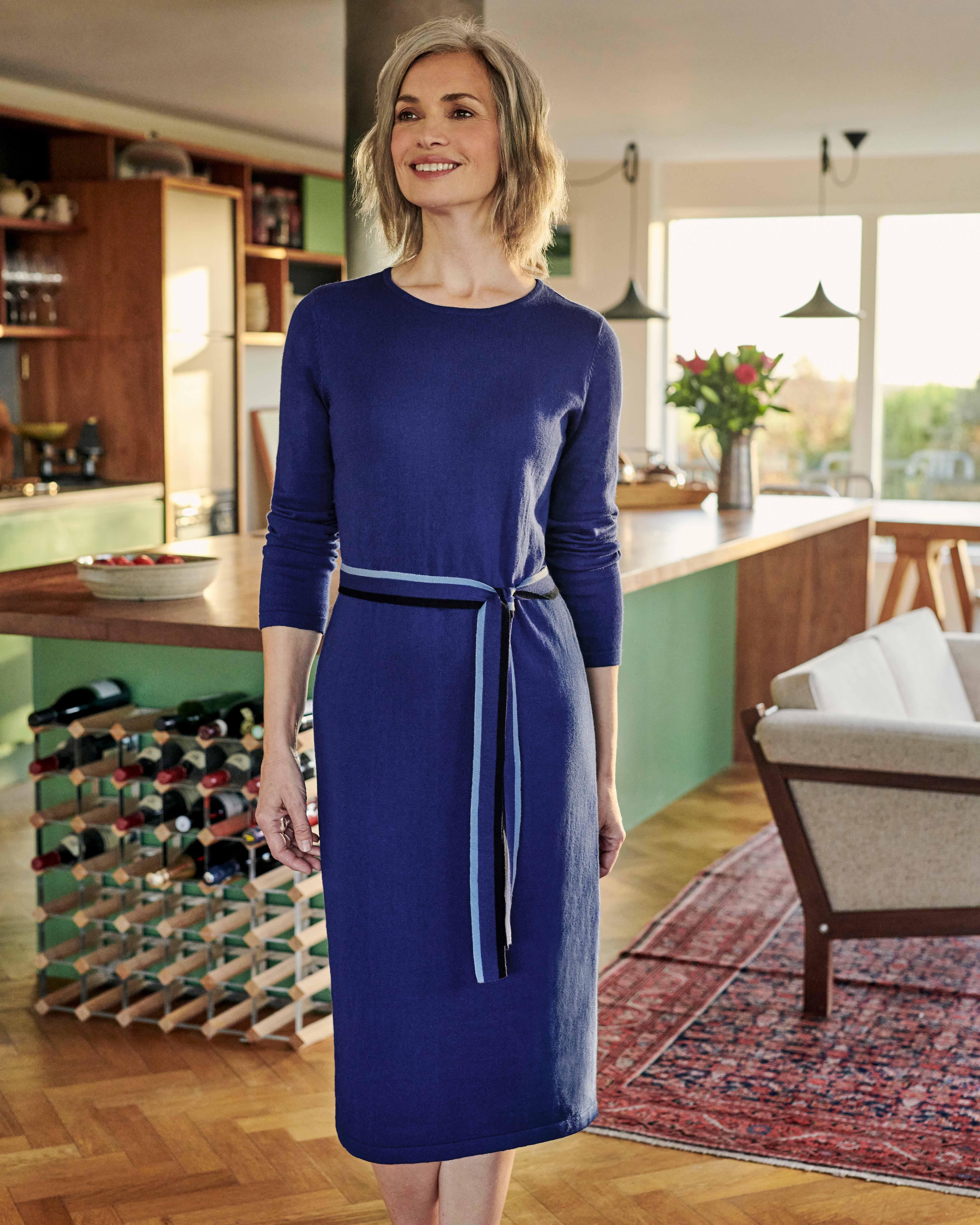 knitted dress with belt