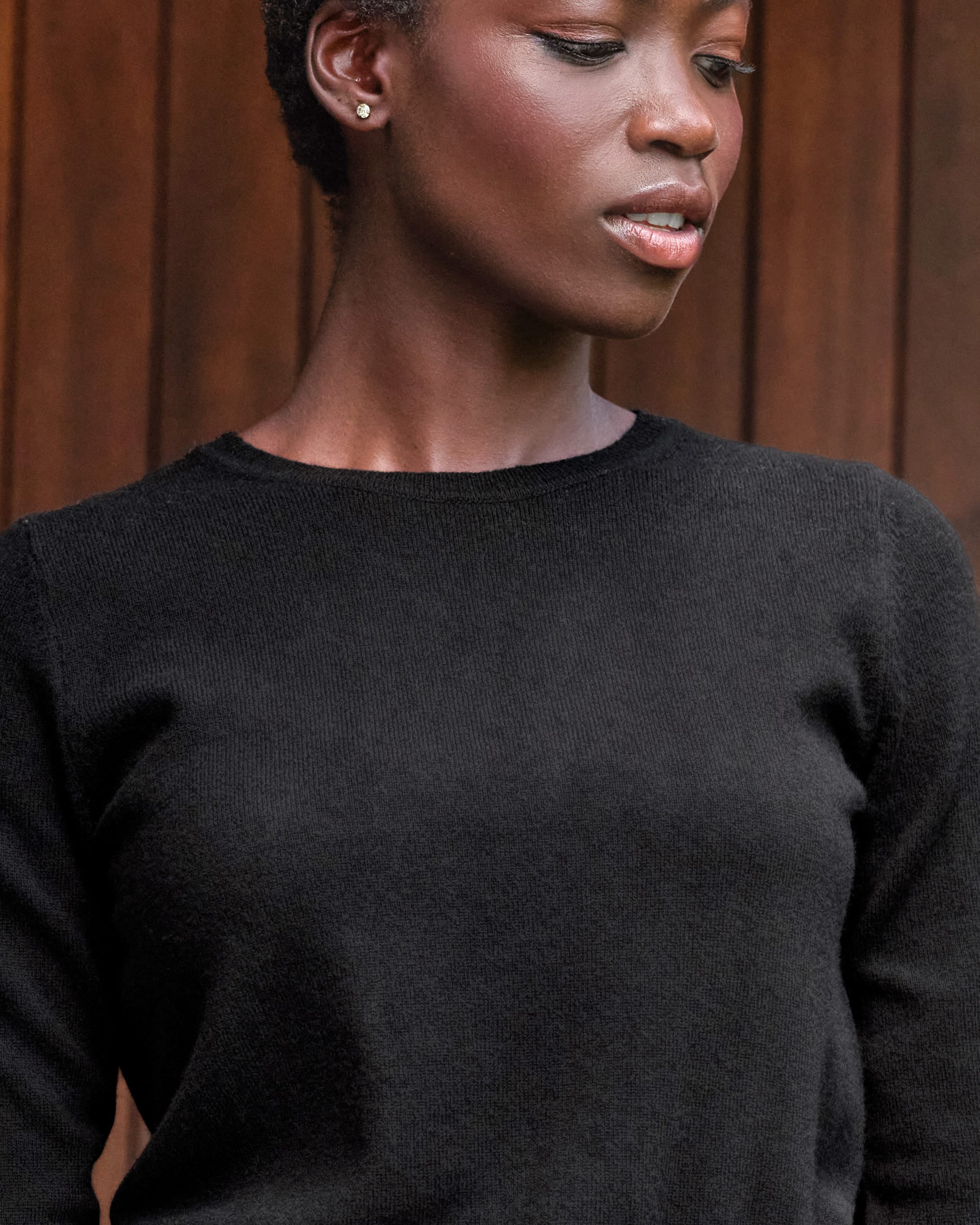 BLACK SWEATER W/BLACK WAXED DETAIL