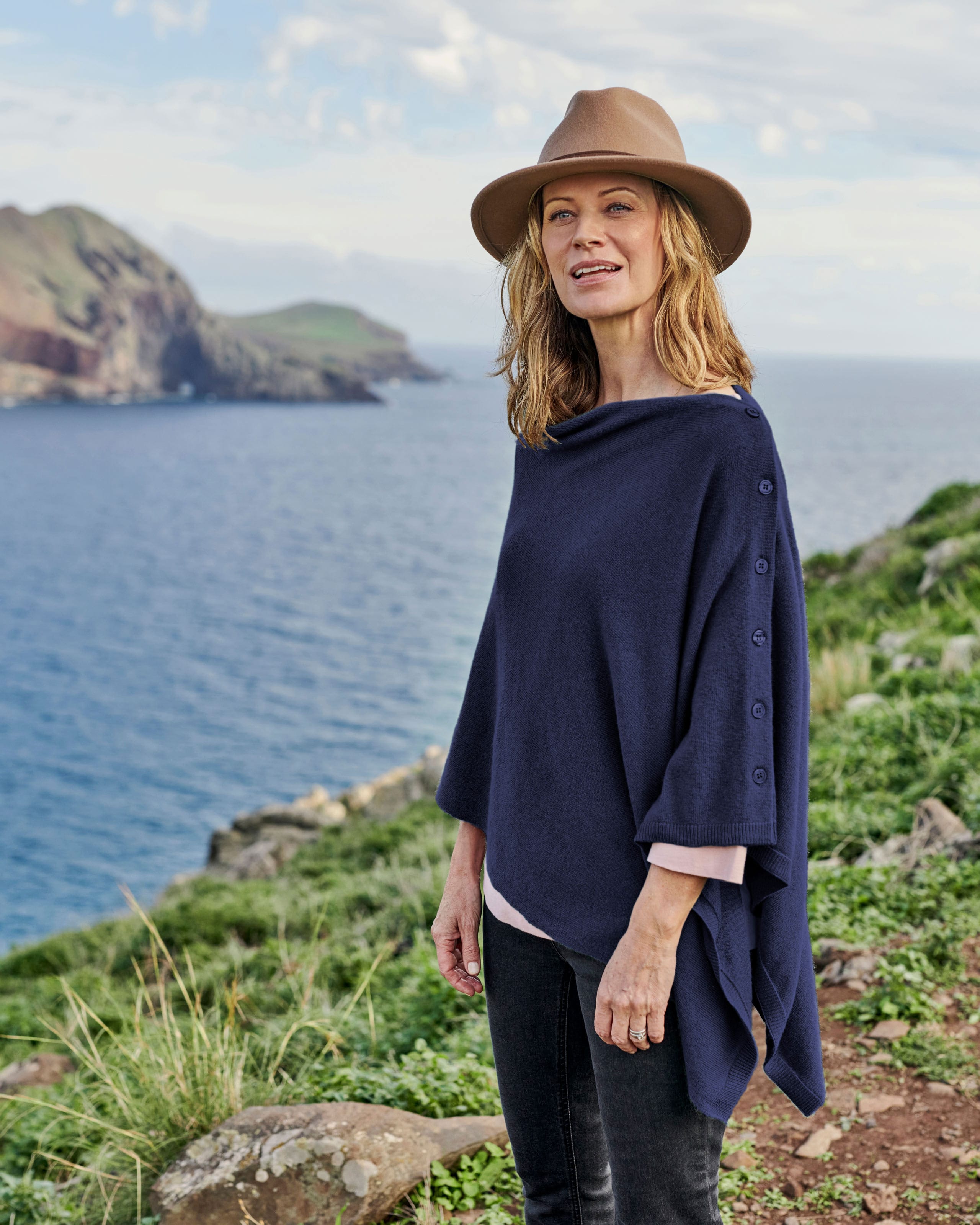 THROW OVER PONCHO HAUTE PROVINCIAL