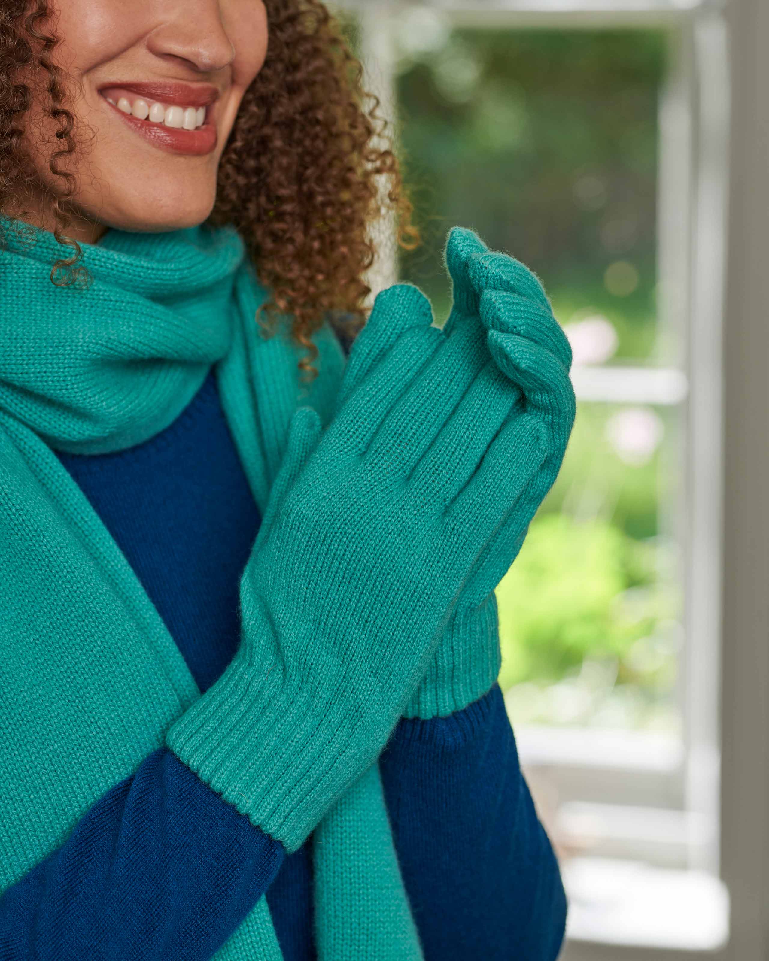 deep-aqua-womens-essential-lambswool-glove-woolovers-us