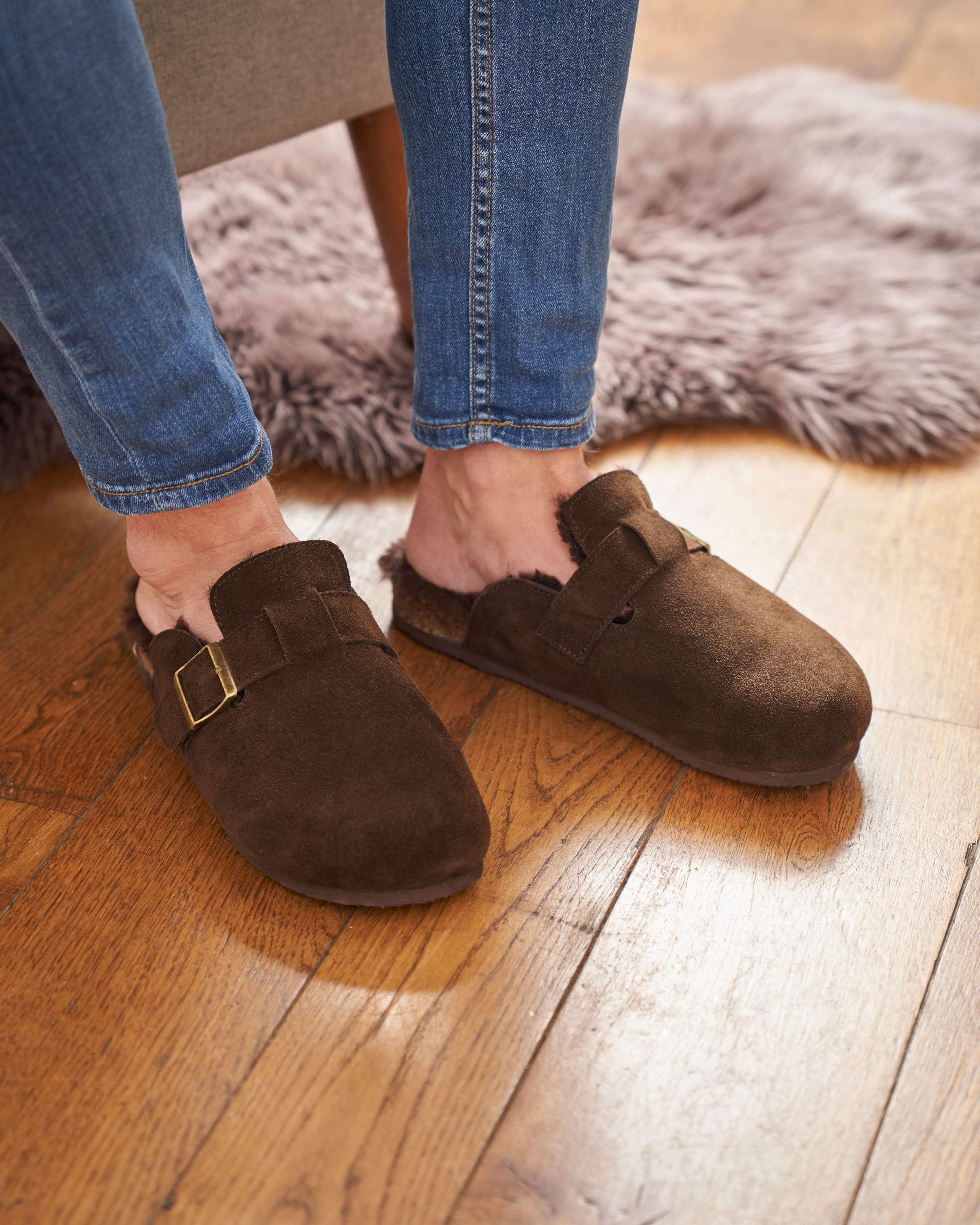 mens slippers 8.5