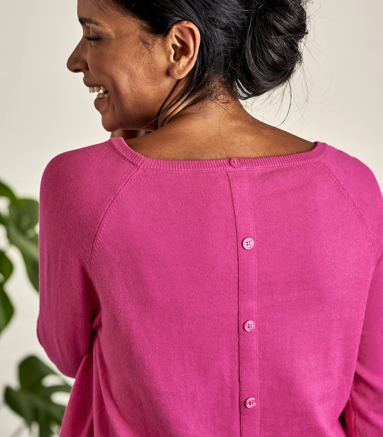Rose flamboyant | Pull dos boutonné - Femme - Laine ...