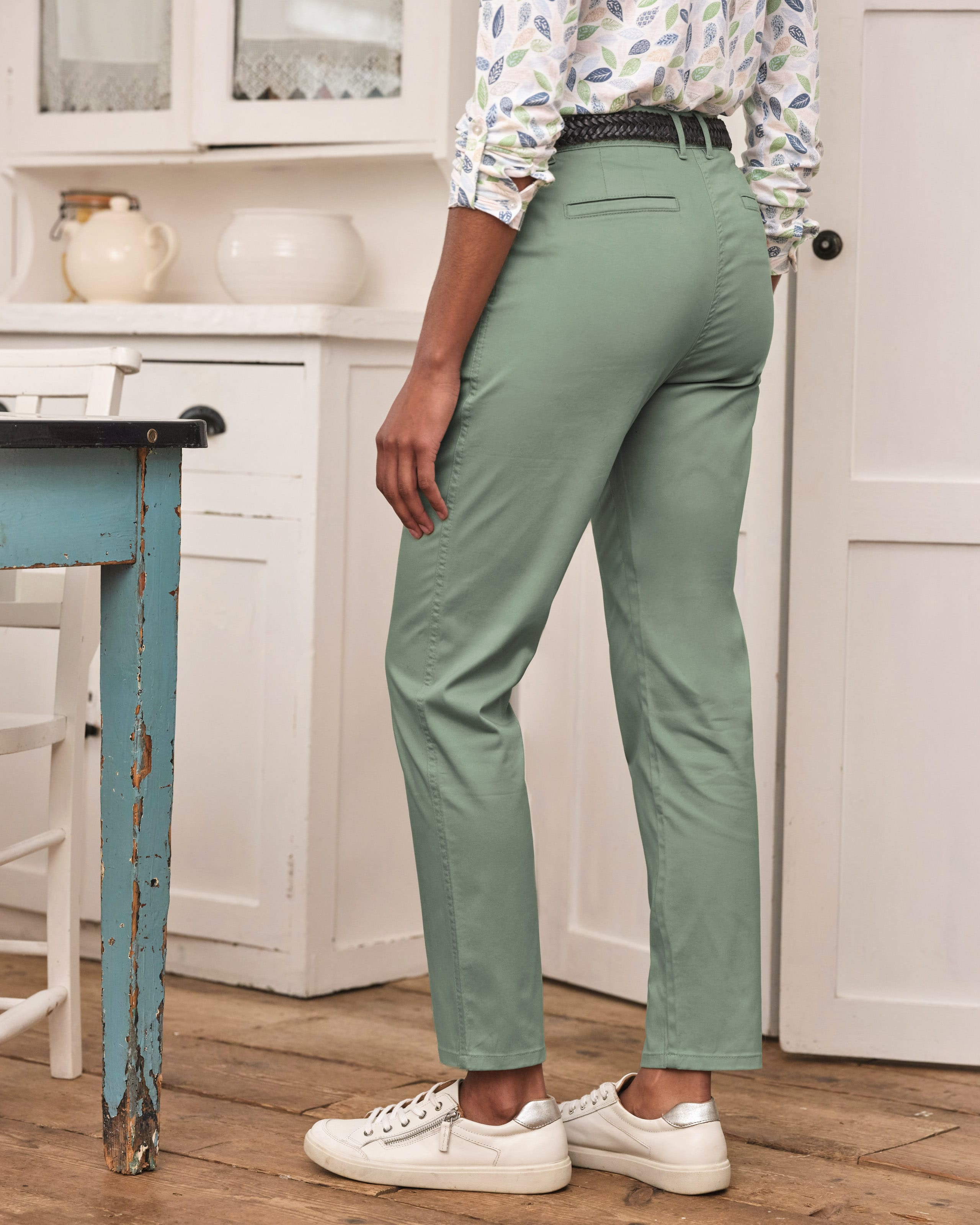 Long tailored trousers in organic cotton