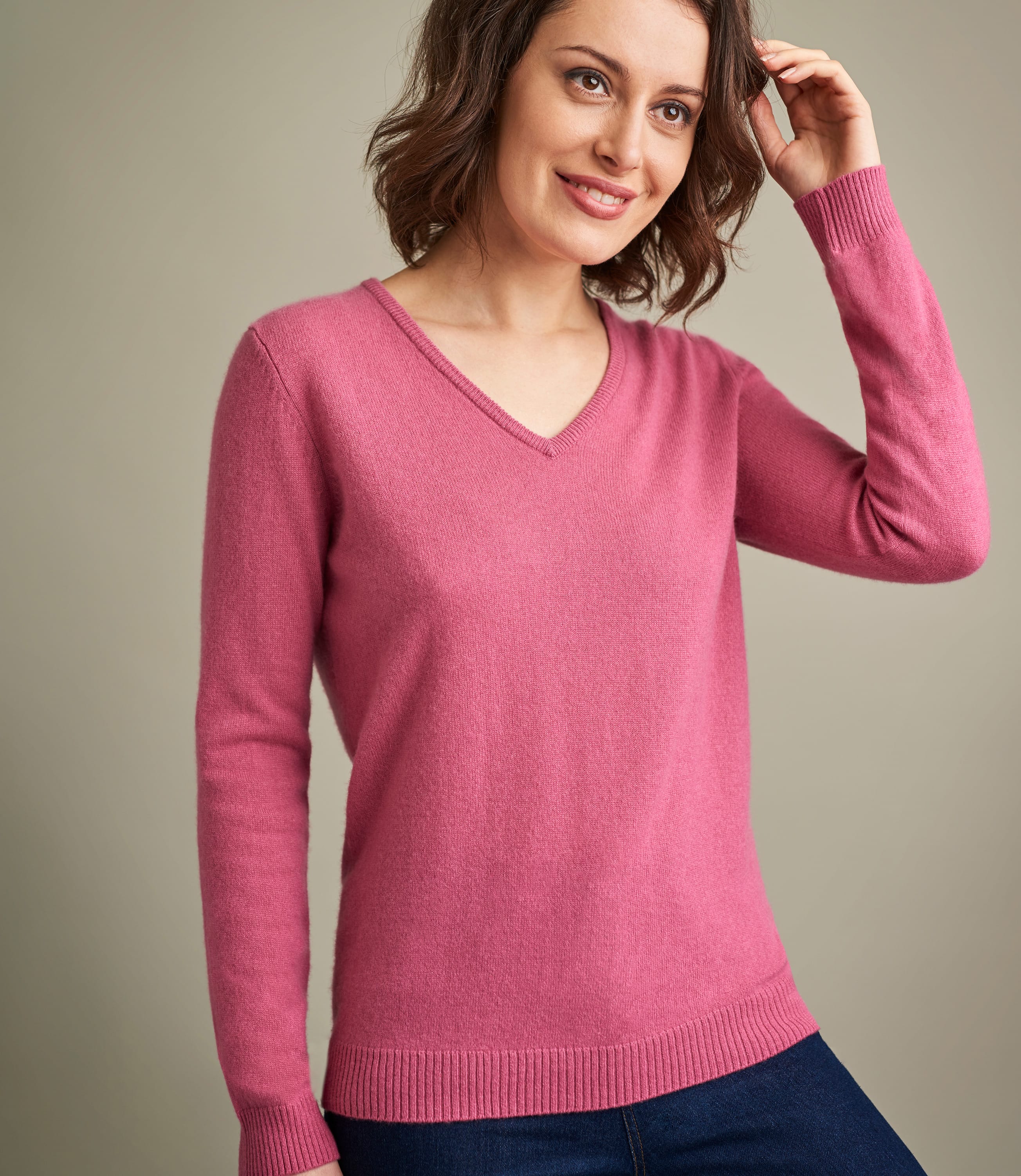 Peony Pink | Womens Pure Cashmere V Neck Sweater | WoolOvers US