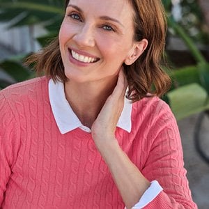 https://content.woolovers.com/upload/1/nav/58d09318_wo_010626_dd_mob_cashmere.jpg
