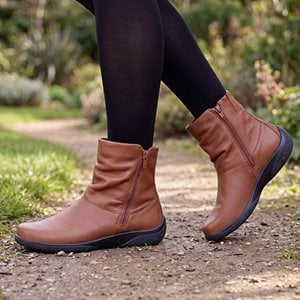 https://content.woolovers.com/upload/1/nav/e37f223f_wo_210926_dd_mob_footwear.jpg